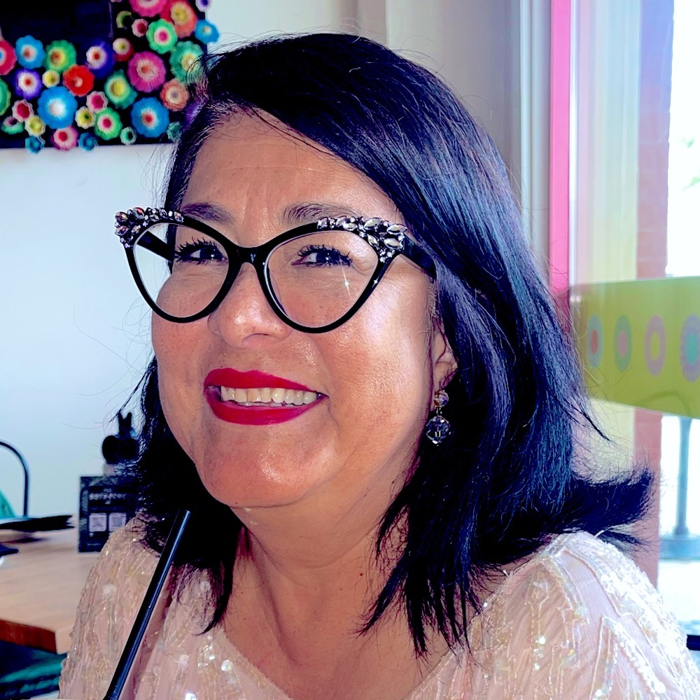 Meet your Posher, Denise